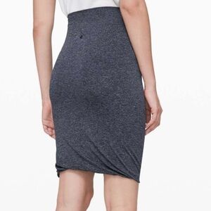 *NWT* Lululemon Boulevard Bliss Skirt True Navy / White Seamless Size 10